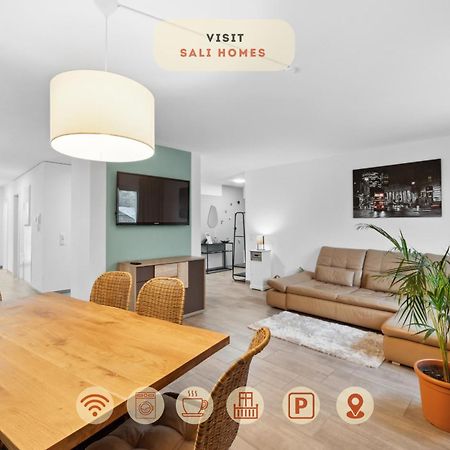 Sali Homes Spacious Apartment With Terrace In City Center Bayreuth Bagian luar foto