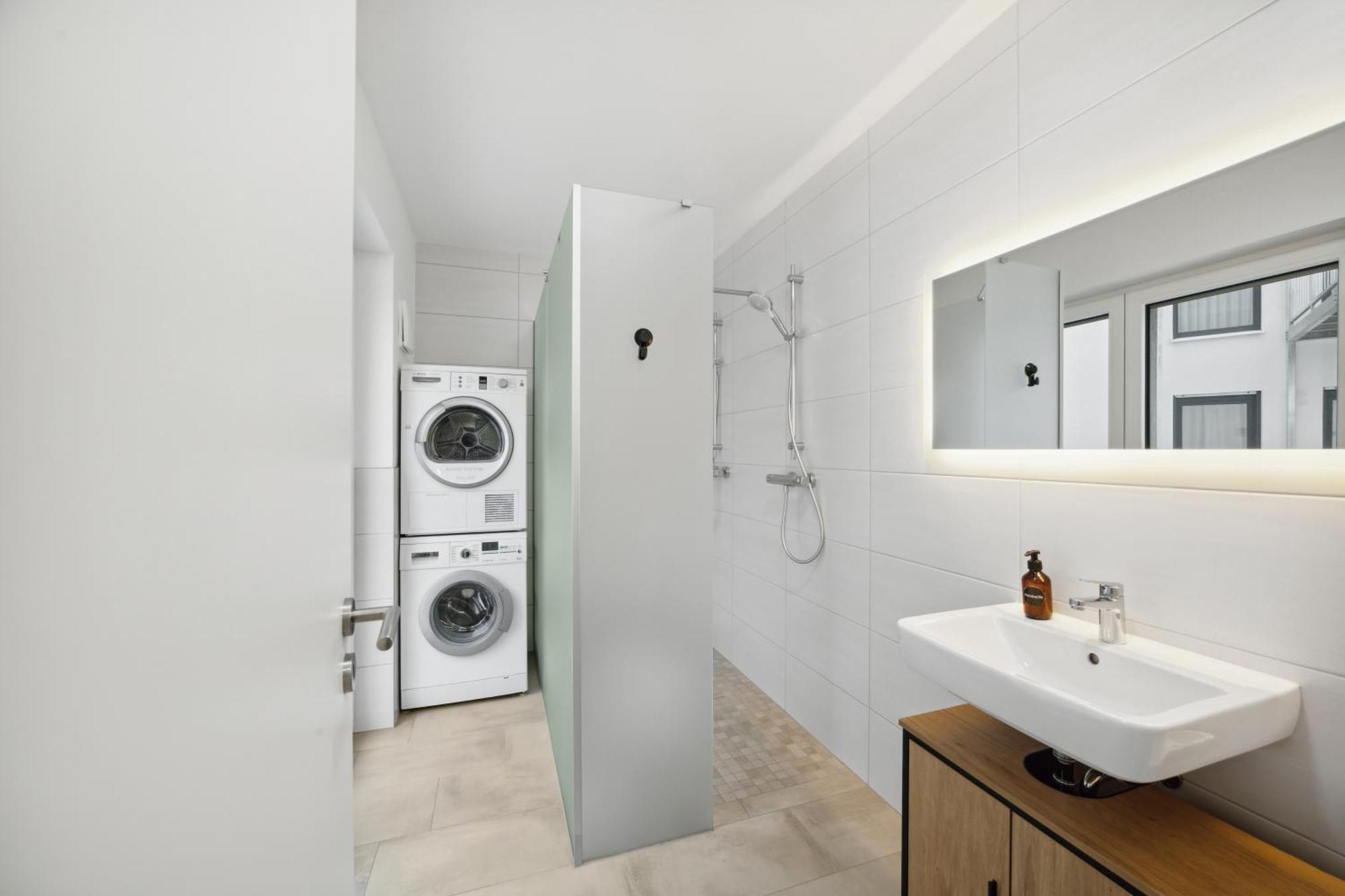 Sali Homes Spacious Apartment With Terrace In City Center Bayreuth Bagian luar foto