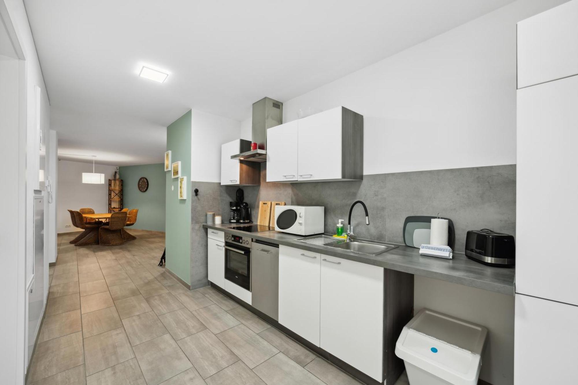 Sali Homes Spacious Apartment With Terrace In City Center Bayreuth Bagian luar foto